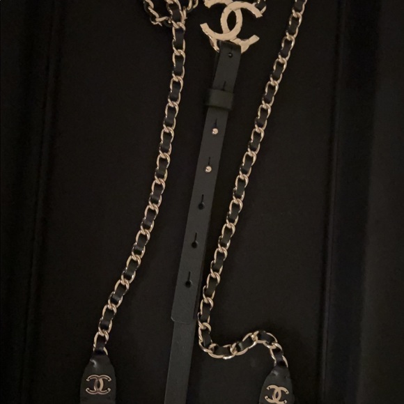 Classic Chanel Suspenders - Picture 1 of 3